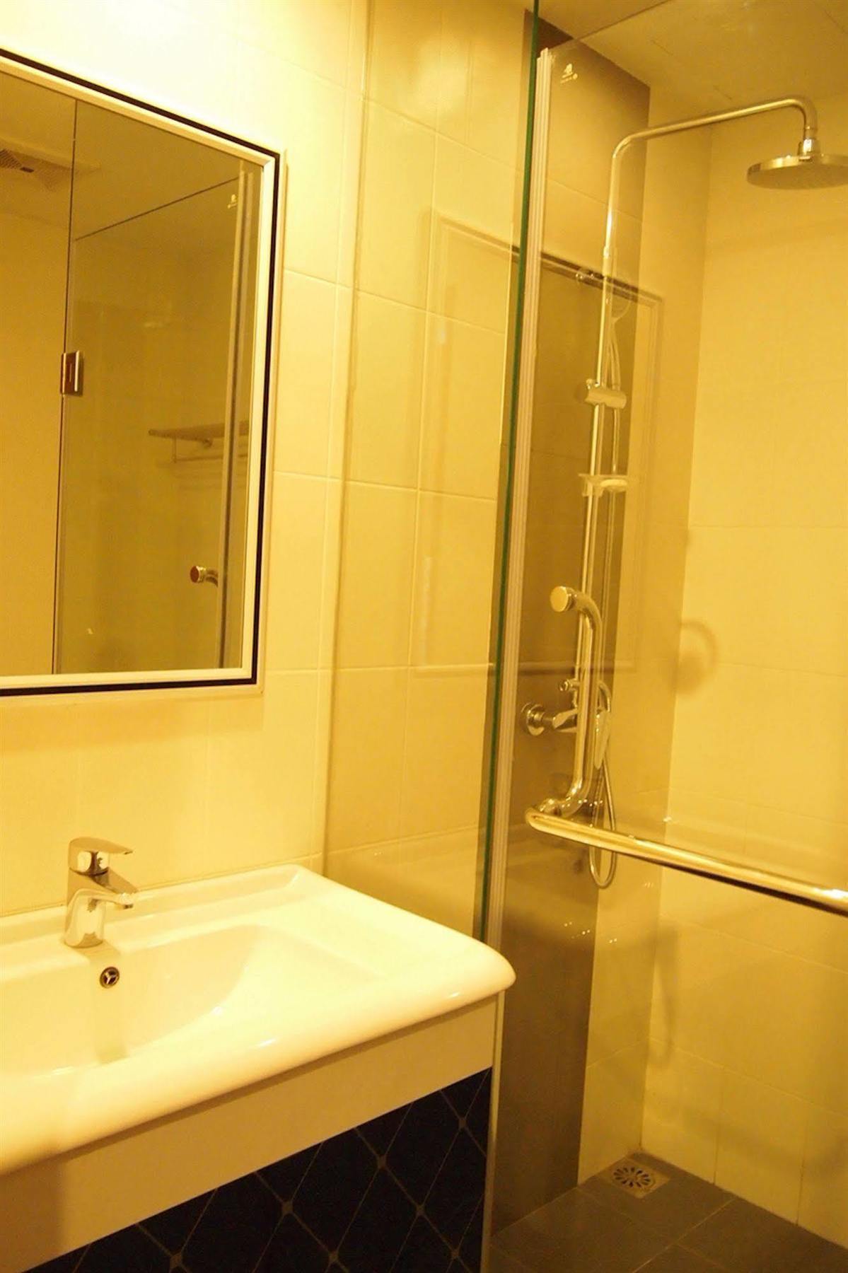 Icheck Inn Central Patong Exterior foto